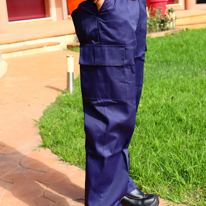 Velilla_31601_navy_safeguru_07.webp
