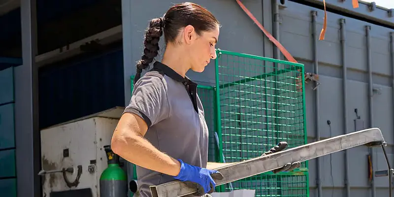 Estrés térmico y productividad: Guía proactiva de seguridad laboral para este verano 