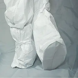 Cubrebotas-antideslizantes-Tyvek.jpg